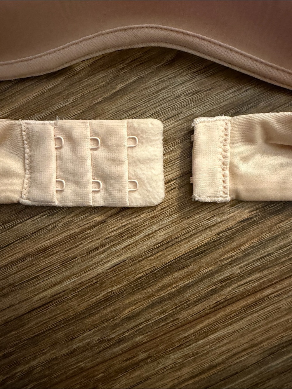 Victoria's Secret Beige T-Shirt Bra with Leopard Trim - Picture 7 of 7